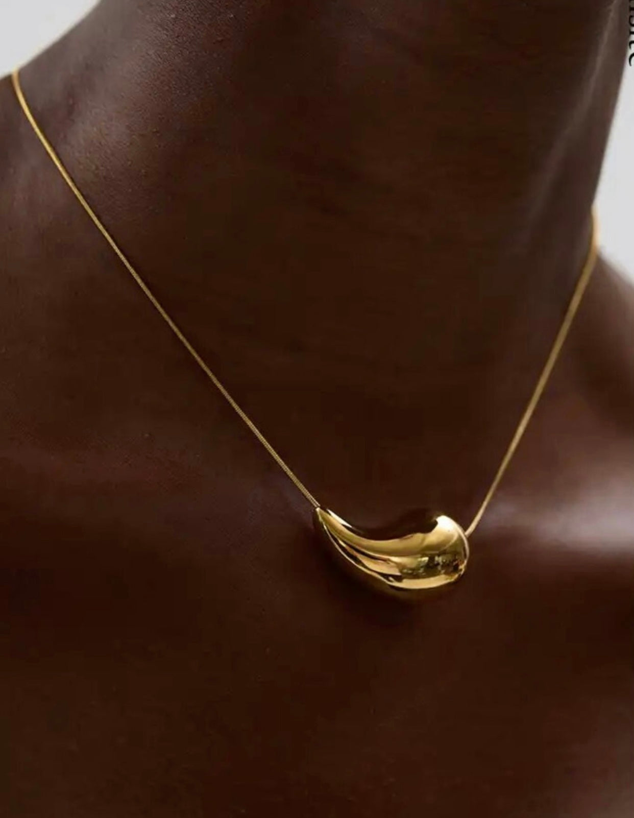 Curl Necklace