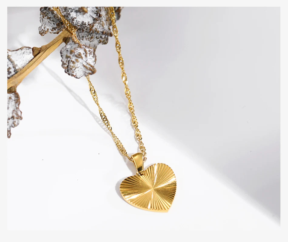Choker Heart Necklace